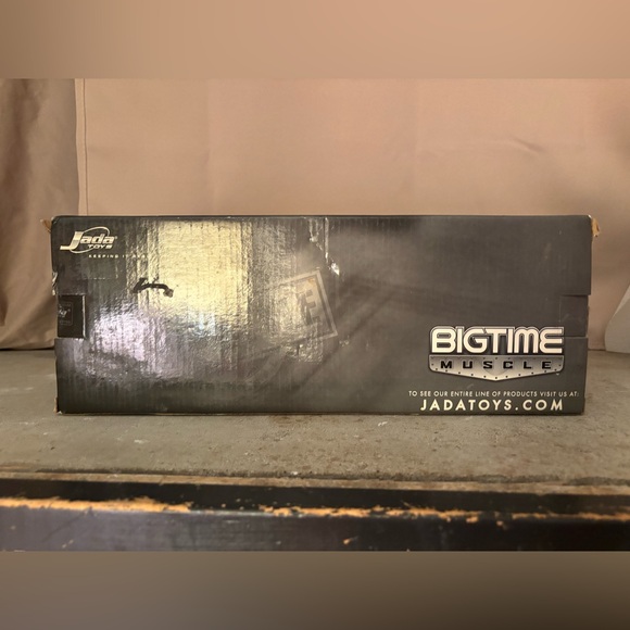 Bigtime Muscle 2006 Dodge Magnum R/T - Bright Yellow